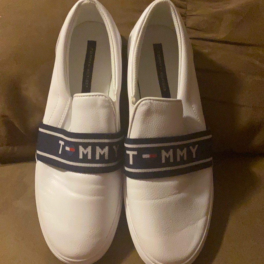 Tommy Hilfiger leather slip on sneakers size 10